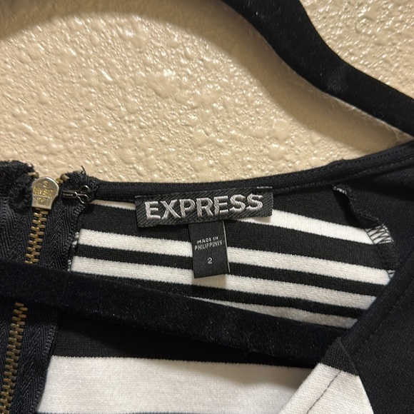 EXPRESS_SIZE2_DRESS - Picture 2 of 4